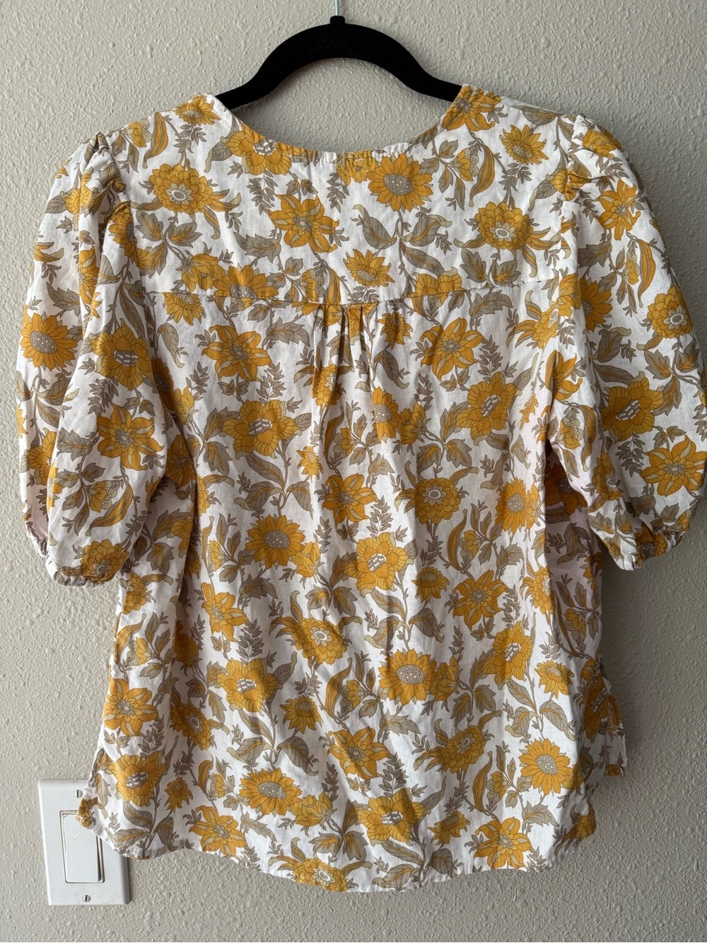 Cupcakes and Cashmere Mustard Floral Linen Blend Peasant babydoll blouse-M - Picture 6 of 6